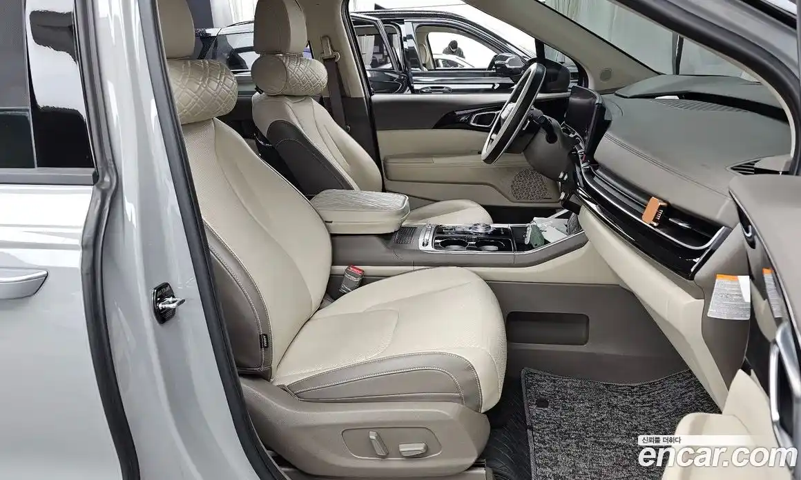 Kia Canival 2025 1.6 Автомат в Москве № 121926, фото 3