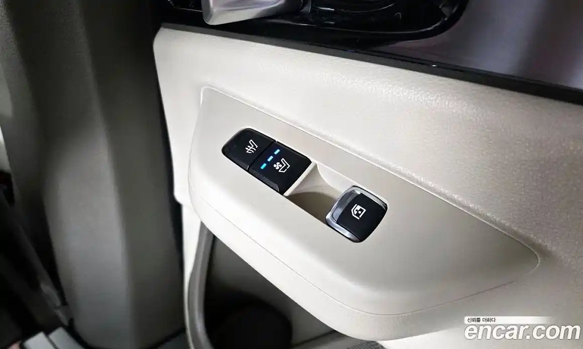 Kia Canival 2025 1.6 Автомат в Москве № 121926, фото 5