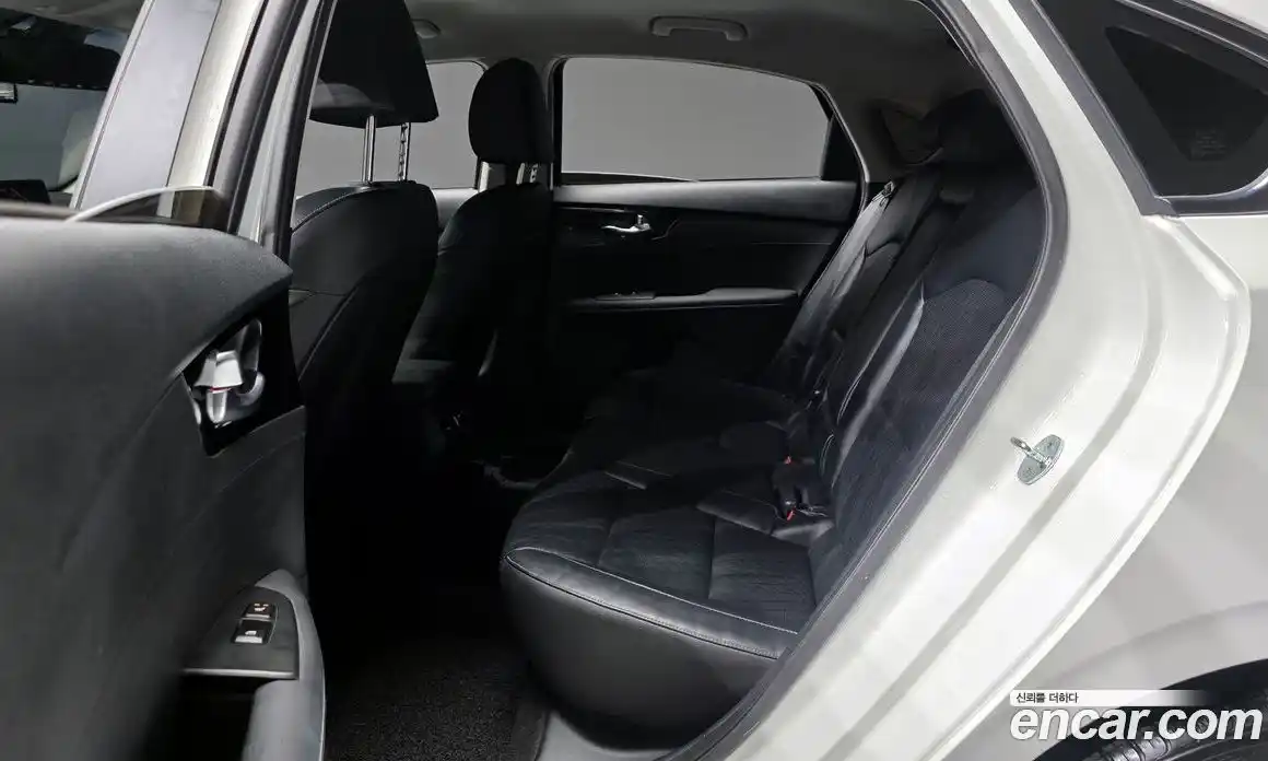 Kia K3 2022 1.6 Автомат в Москве № 123455, фото 6