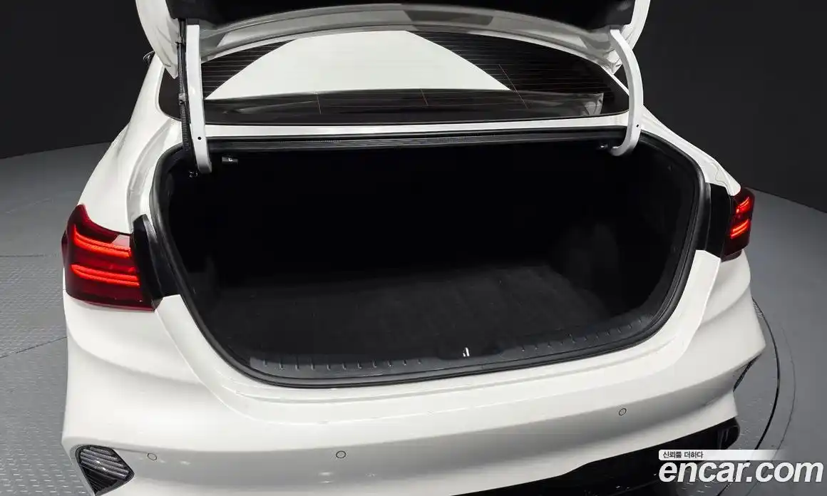 Kia K3 2022 1.6 Автомат в Москве № 123455, фото 8