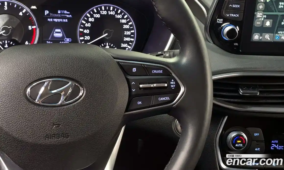 Hyundai Santa Fe 2019 2.0 Автомат в Москве № 124107, фото 14