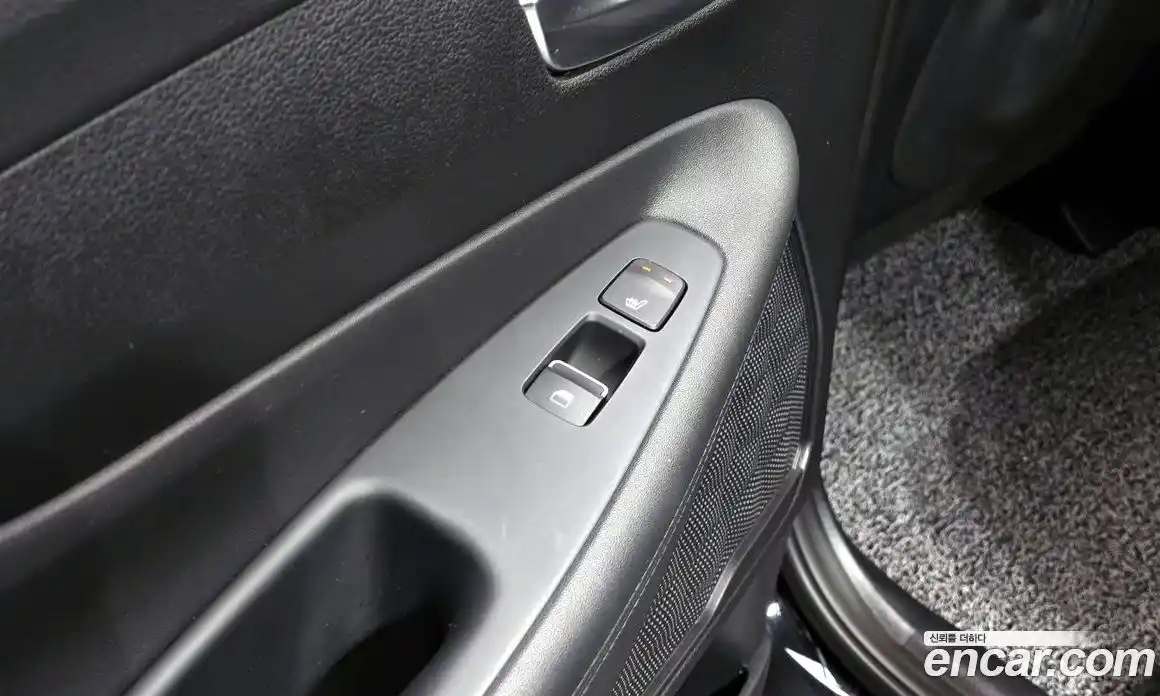 Hyundai Santa Fe 2019 2.0 Автомат в Москве № 124107, фото 19