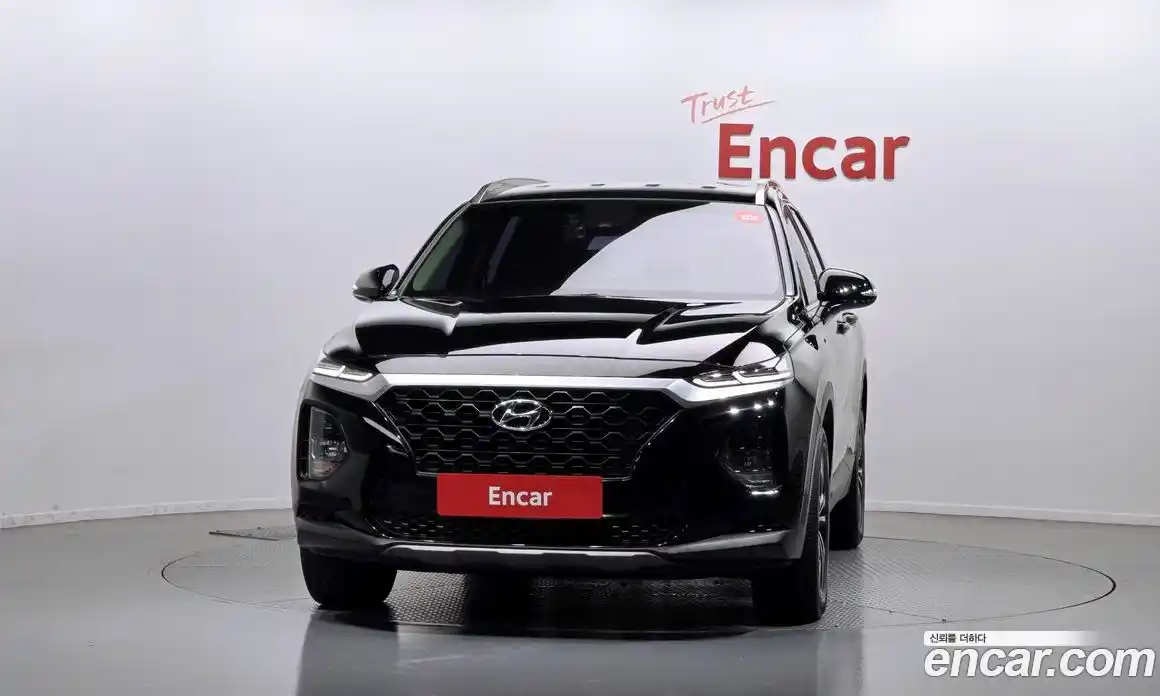 Hyundai Santa Fe 2019 2.0 Автомат в Москве № 124107, фото 3