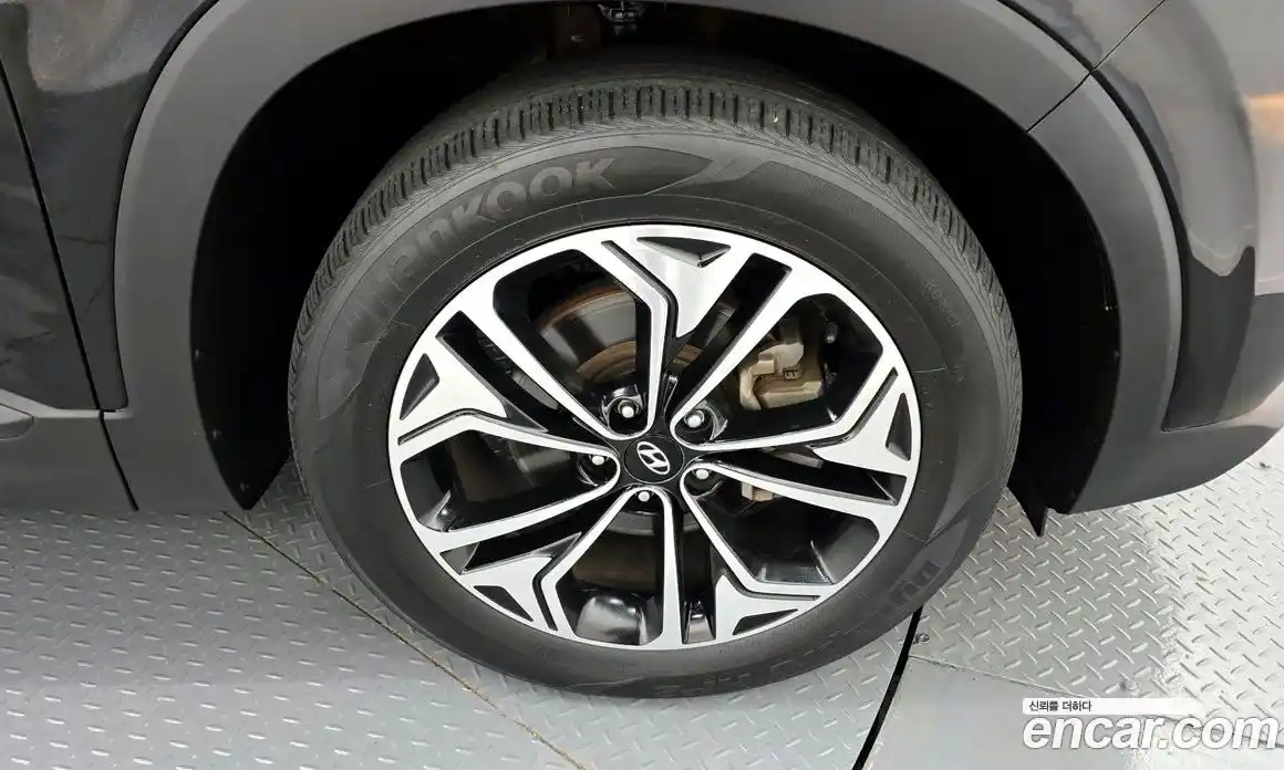 Hyundai Santa Fe 2019 2.0 Автомат в Москве № 124107, фото 5