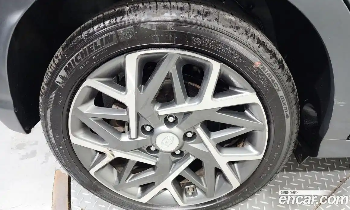 Hyundai Kona 2020 1.6 Автомат в Москве № 125000, фото 17