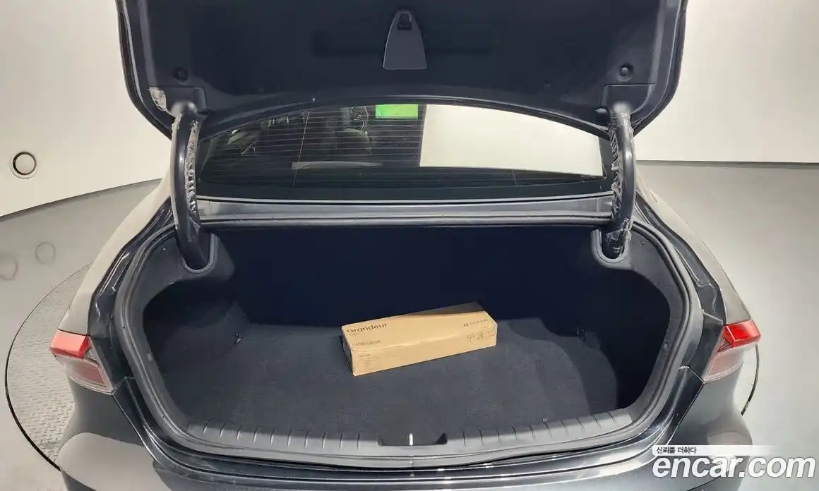 Hyundai Grandeur 2022 2.5 Автомат в Москве № 127100, фото 3