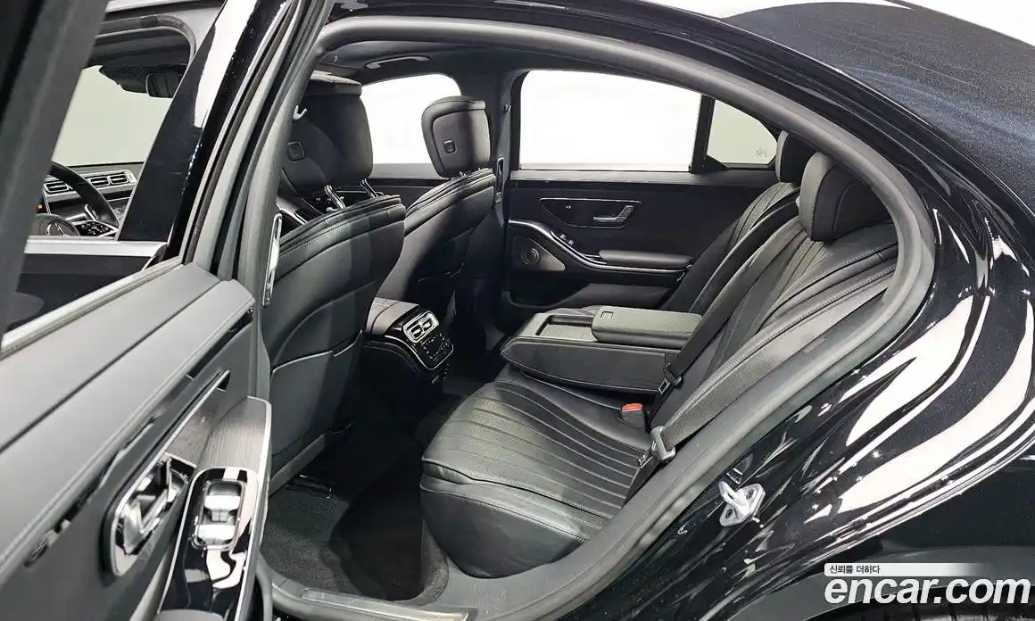 Mercedes-Benz S-Class 2023 2.9 Автомат в Москве № 138505, фото 17