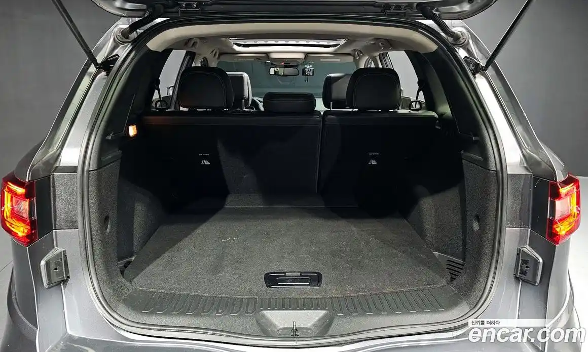 Renault QM6 2017 2.0 Автомат в Москве № 140356, фото 18