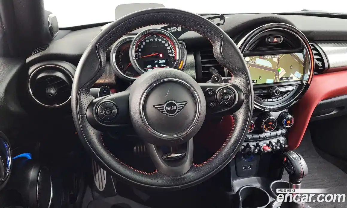 Mini Cooper 2019 2.0 Автомат в Москве № 140744, фото 17