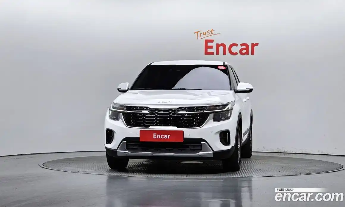 Kia Seltos 2024 1.6 Автомат в Москве № 14402, фото 8