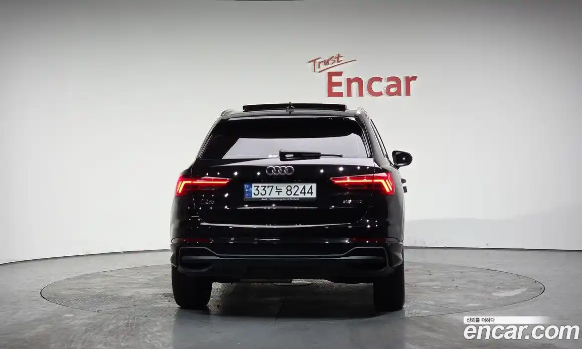 Audi Q3 2023 2.0 Автомат в Москве № 149343, фото 3