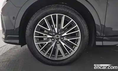 Audi Q3 2023 2.0 Автомат в Москве № 149343, миниатюра 4