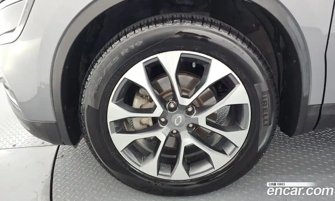 Renault QM6 2017 2.0 Автомат в Москве № 149662, фото 1