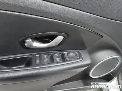 Renault SM3 2016 1.6 Автомат в Москве № 152658, миниатюра 10