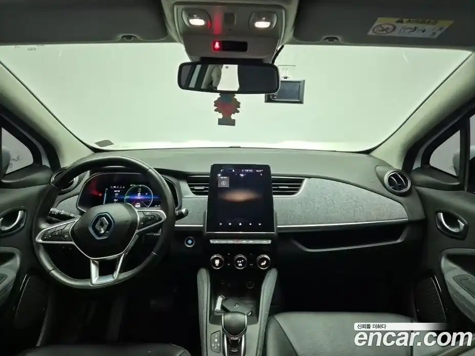 Renault Zoe 2021 0.3 Автомат в Москве № 152799, фото 7