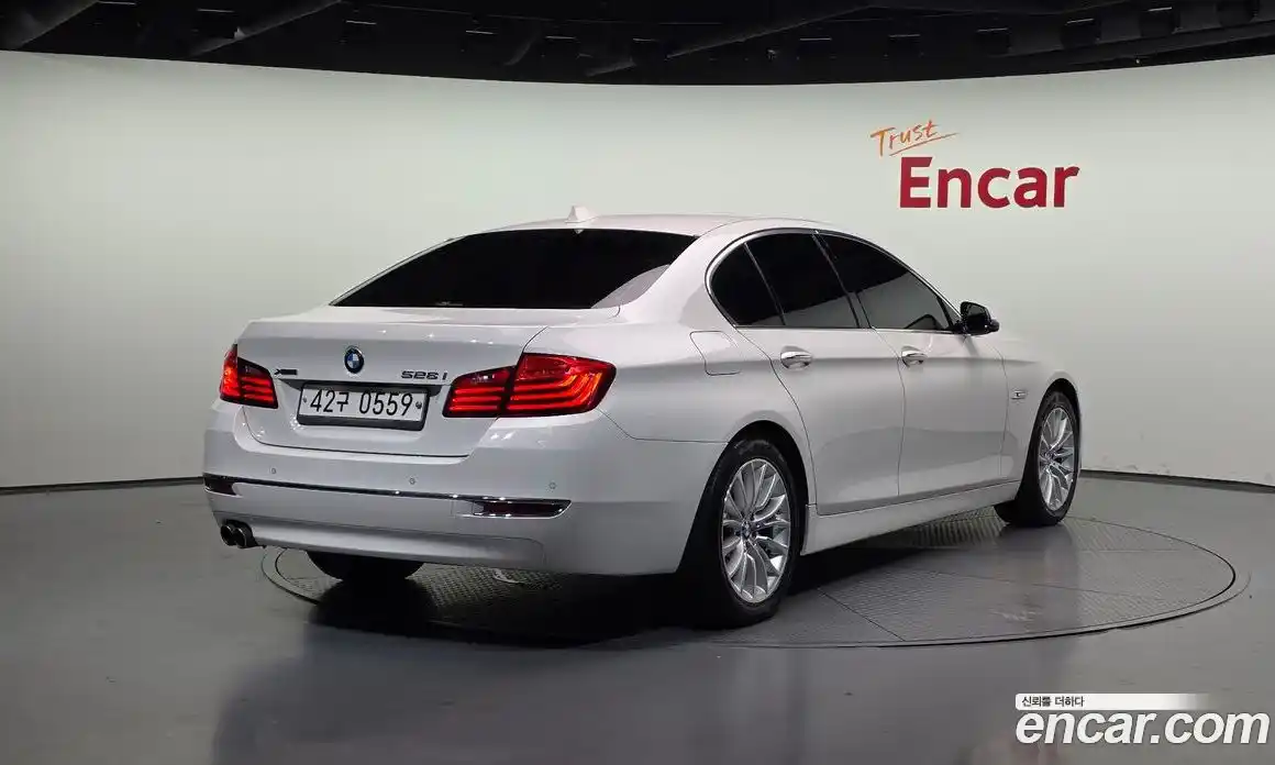 BMW 5-Series 2016 2.0 Автомат в Москве № 159170, фото 15