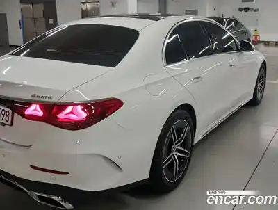 Mercedes-Benz E-Class 2025 2.0 Автомат в Москве № 159954, миниатюра 4