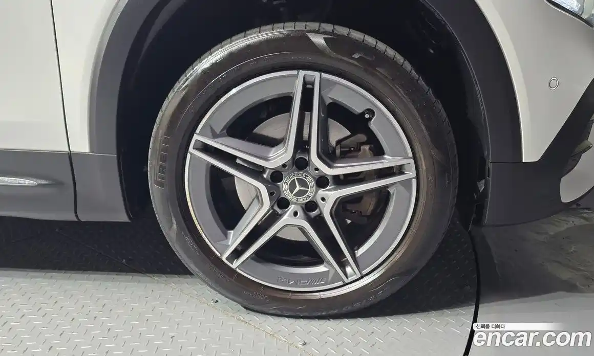 Mercedes-Benz GLB-Class 2021 2.0 Автомат в Москве № 160355, фото 13