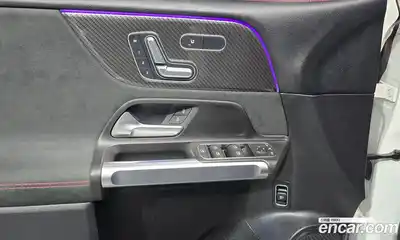 Mercedes-Benz GLB-Class 2021 2.0 Автомат в Москве № 160355, миниатюра 3