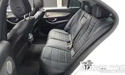 Mercedes-Benz E-Class 2017 2.0 Автомат в Москве № 161041, миниатюра 12