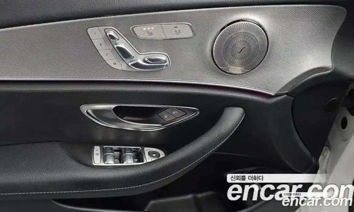 Mercedes-Benz E-Class 2017 2.0 Автомат в Москве № 161041, фото 18