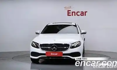 Mercedes-Benz E-Class 2017 2.0 Автомат в Москве № 161041, миниатюра 3