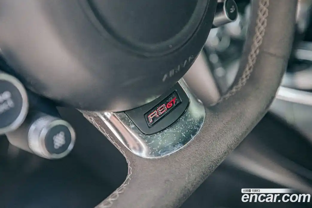 Audi R8 2012 5.2 Автомат в Москве № 162757, фото 17