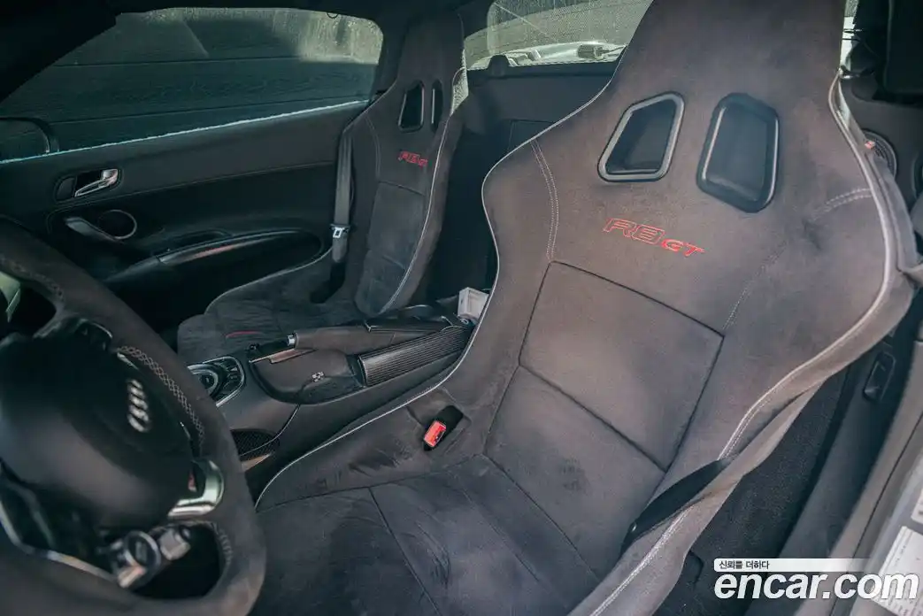 Audi R8 2012 5.2 Автомат в Москве № 162757, фото 3