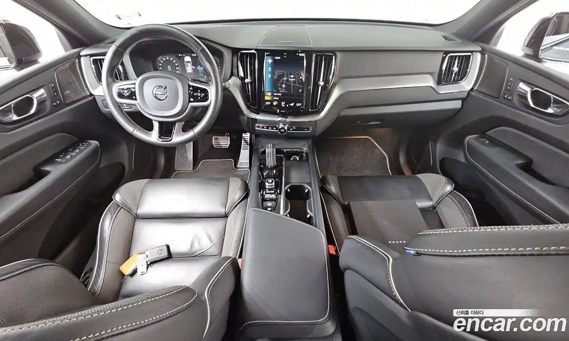 Volvo XC60 2021 2.0 Автомат в Москве № 164398, фото 15