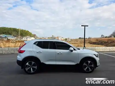 Volvo XC40 2023 2.0 Автомат в Москве № 164812, миниатюра 4