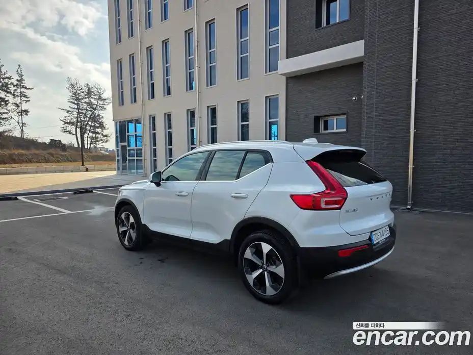 Volvo XC40 2023 2.0 Автомат в Москве № 164812, фото 6