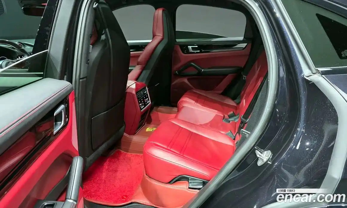 Porsche Cayenne 2020 3.0 Автомат в Москве № 165200, фото 3