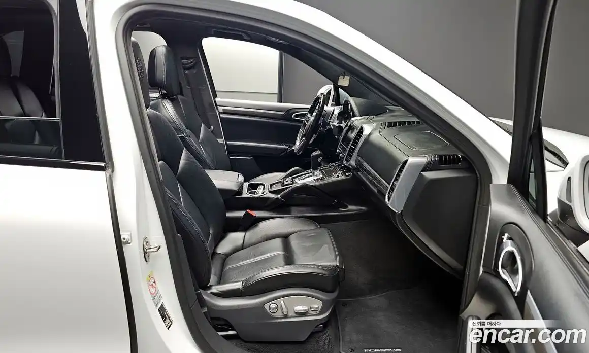 Porsche Cayenne 2016 3.6 Автомат в Москве № 165649, фото 18