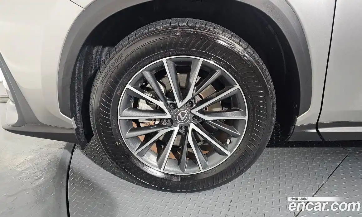 Lexus NX 2022 2.5 Автомат в Москве № 168066, фото 11