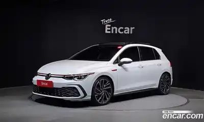 Volkswagen Golf, 2023