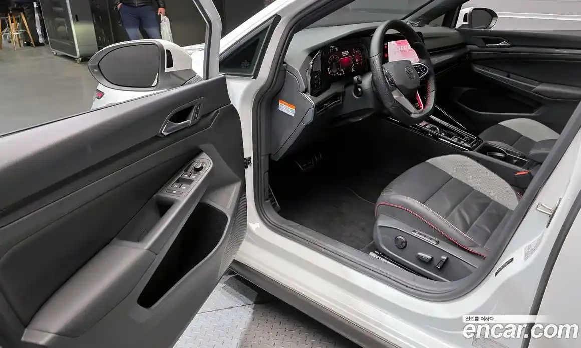 Volkswagen Golf 2023 2.0 Автомат в Москве № 168513, фото 11