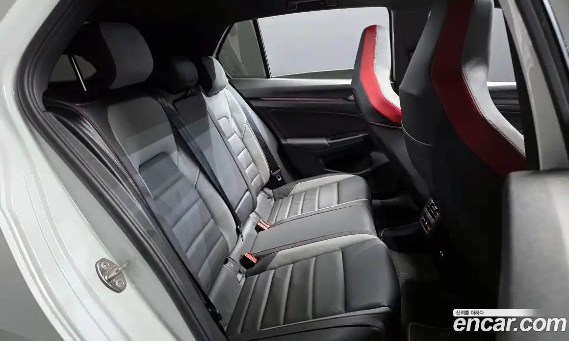 Volkswagen Golf 2023 2.0 Автомат в Москве № 168513, фото 12