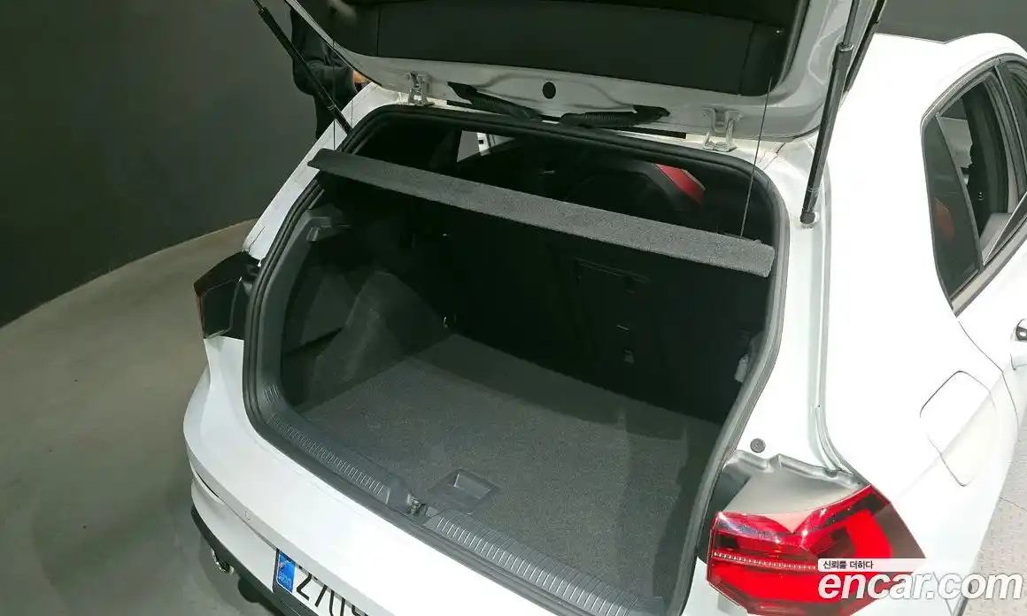 Volkswagen Golf 2023 2.0 Автомат в Москве № 168513, фото 20