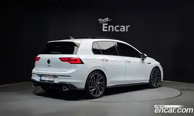 Volkswagen Golf 2023 2.0 Автомат в Москве № 168513, миниатюра 2