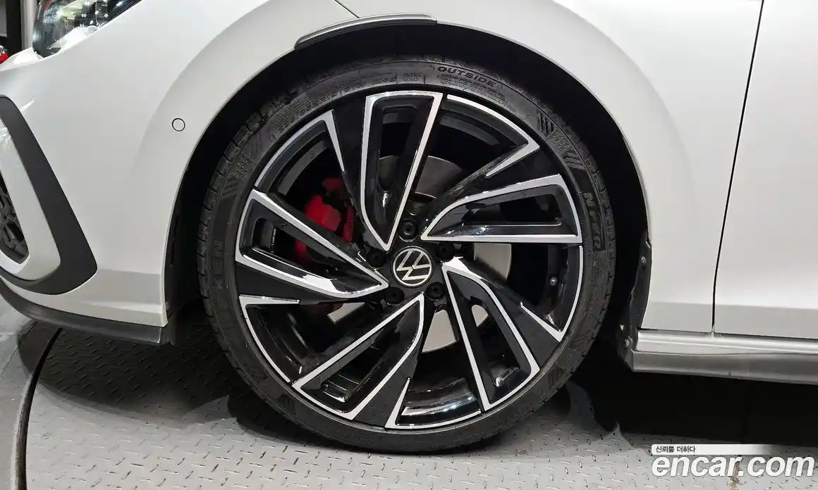 Volkswagen Golf 2023 2.0 Автомат в Москве № 168513, фото 5