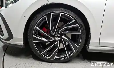 Volkswagen Golf 2023 2.0 Автомат в Москве № 168513, миниатюра 5