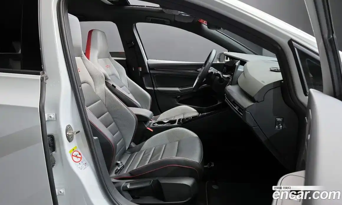 Volkswagen Golf 2023 2.0 Автомат в Москве № 168513, фото 10