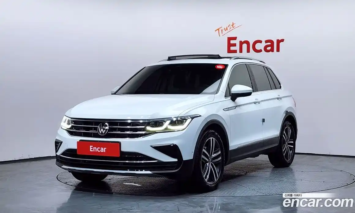 Volkswagen Tiguan 2023 2.0 Автомат в Москве № 168603, фото 1