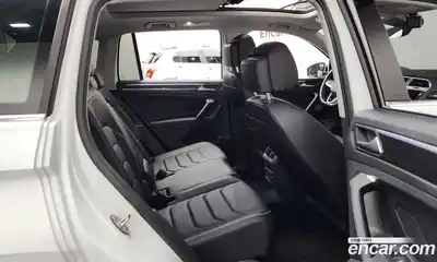 Volkswagen Tiguan 2023 2.0 Автомат в Москве № 168603, миниатюра 12