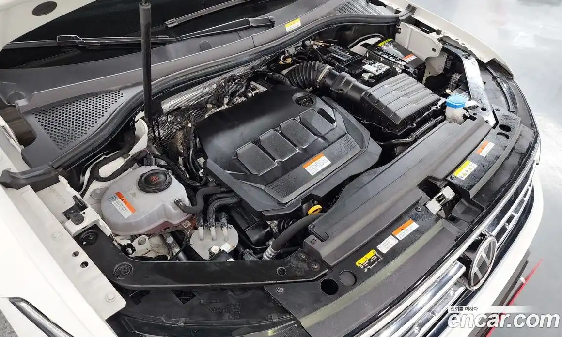 Volkswagen Tiguan 2023 2.0 Автомат в Москве № 168603, фото 6