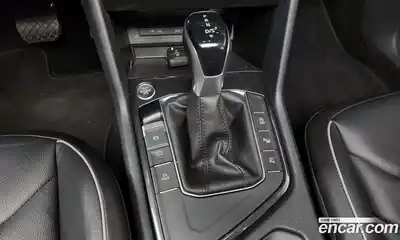 Volkswagen Tiguan 2023 2.0 Автомат в Москве № 168603, миниатюра 9