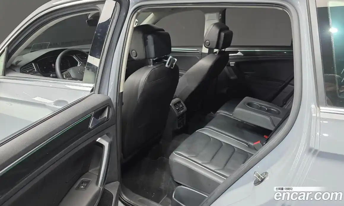 Volkswagen Tiguan 2022 2.0 Автомат в Москве № 168747, фото 11