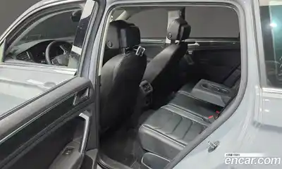 Volkswagen Tiguan 2022 2.0 Автомат в Москве № 168747, миниатюра 11