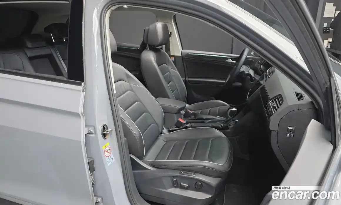 Volkswagen Tiguan 2022 2.0 Автомат в Москве № 168747, фото 12