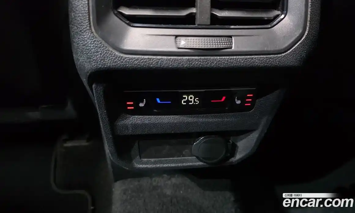 Volkswagen Tiguan 2022 2.0 Автомат в Москве № 168747, фото 18